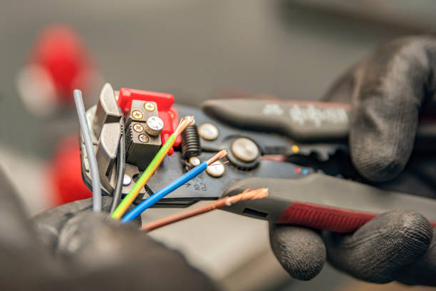 Best 24-Hour Electrician  in Smyrna, DE